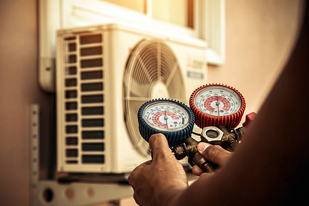 Professional Heat Pump Repair technician working in Crompond, NY